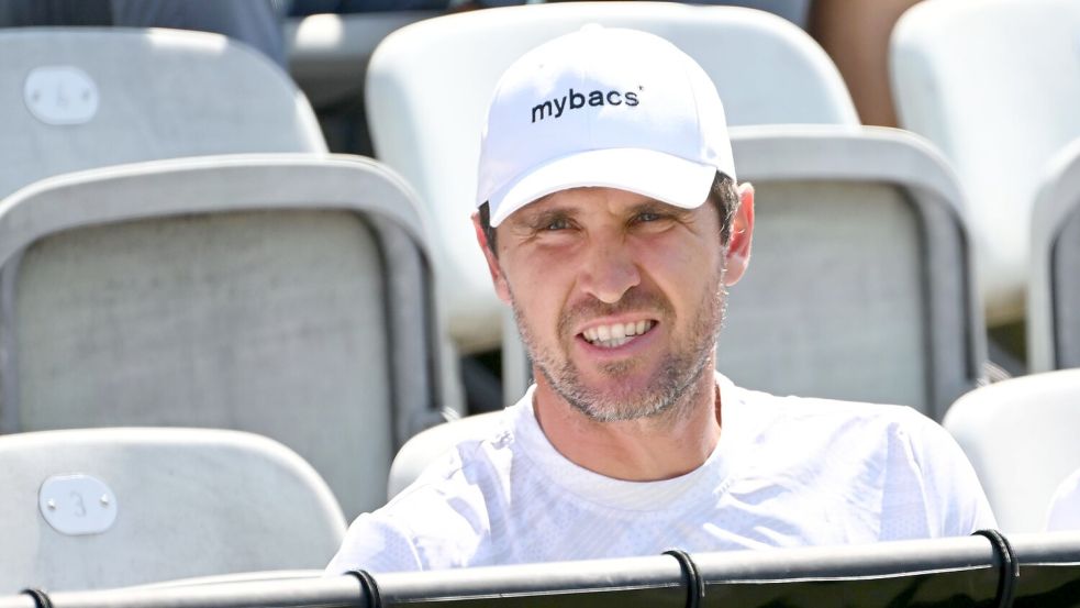 Mischa Zverev sitzt häufig bei Matches seines Bruders auf der Tribüne in der Box. Foto: Marijan Murat/dpa