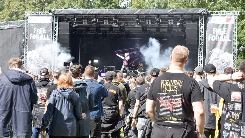 Im vergangenen Jahr war auf der Bühne beim „Free For All“-Festival ordentlich was los. Foto: Vivien Buntjer/Archiv