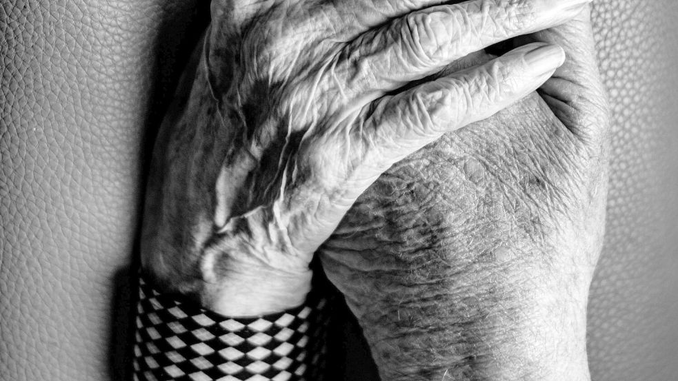 Ilse H. war 60 Jahre mit ihrem Mann verheiratet. Es sei eine glückliche Ehe gewesen, sagt sie vor Gericht. Foto: Unsplash