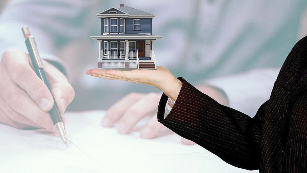 Wer ein Haus kauft, muss oft zusätzliche Kosten für Sanierung oder Renovierungen einrechnen. Foto: Pixabay