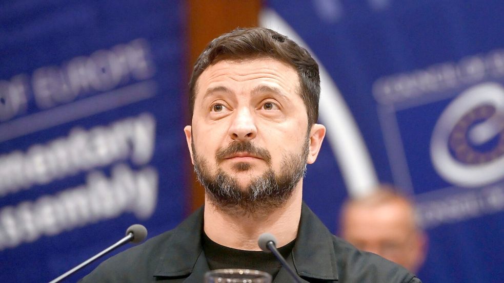 „Auf die ein oder andere Weise müssen wir den Schutz unserer Leute sicherstellen“, sagte der ukrainische Präsident Wolodymyr Selenskyj. (Archivbild) Foto: Pascal Bastien/AP/dpa