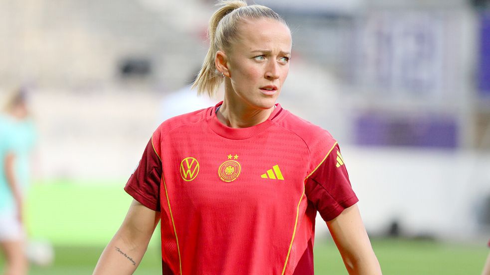 Deutschlands Nationalstürmerin Lea Schüller hat nun mit der Verkündung ihrer Beziehung zu einer italienischen Spielerin für Schlagzeilen gesorgt. Foto: IMAGO/Fotostand/Fantini