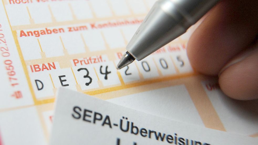 Die Banken müssen die EU-Vorgaben im Oktober umsetzen. (Symbolbild) Foto: Angelika Warmuth/dpa