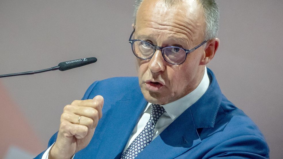 So kämpferisch wie er gelegentlich auftritt, könnte Friedrich Merz auch mal seine Wahlversprechen angehen. Die Entlastung bei den Strompreisen fällt nun erstmal deutlich geringer aus als vereinbart. Foto: Michael Kappeler