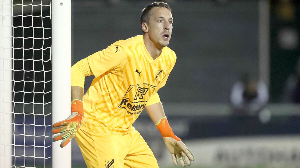 Jann Hellmers durfte in seinem Fußballerleben schon dreimal gegen den SV Werder Bremen spielen. Nun steht er seinem Herzensverein gegenüber. Foto: Doden/Emden