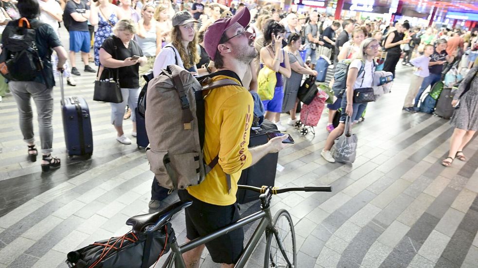 Ein Stromausfall hat am Freitag große Teile Tschechiens und der Millionenmetropole Prag lahmgelegt. Foto: Vondrou· Roman/CTK/dpa