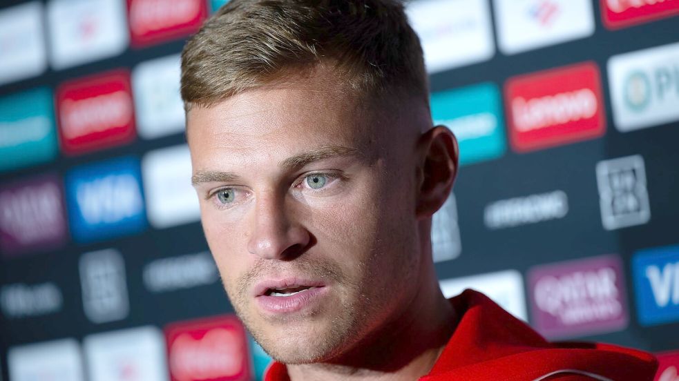 Joshua Kimmich spricht in Atlanta über Diogo Jota. Foto: Sven Hoppe/dpa