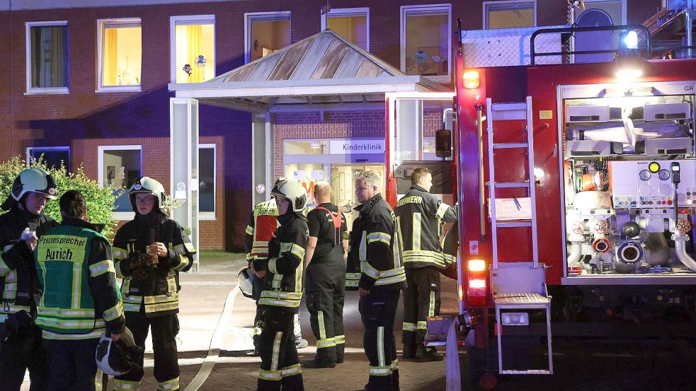 Der Brandherd lag auf Station 3. Die benachbarte Kinderklinik wurde aber ebenfalls zeitweise evakuiert. Foto: Volker Altrock