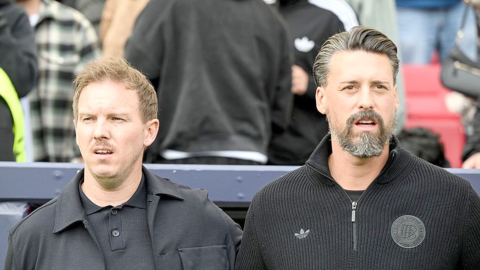 Zuletzt Nagelsmann-Assistent, jetzt FCA-Trainer: Sandro Wagner (r). Foto: Federico Gambarini/dpa