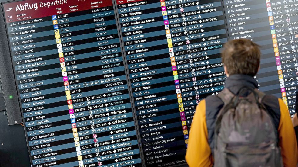 Das Flugangebot aus Deutschland ist kleiner geworden. Foto: Fabian Sommer/dpa