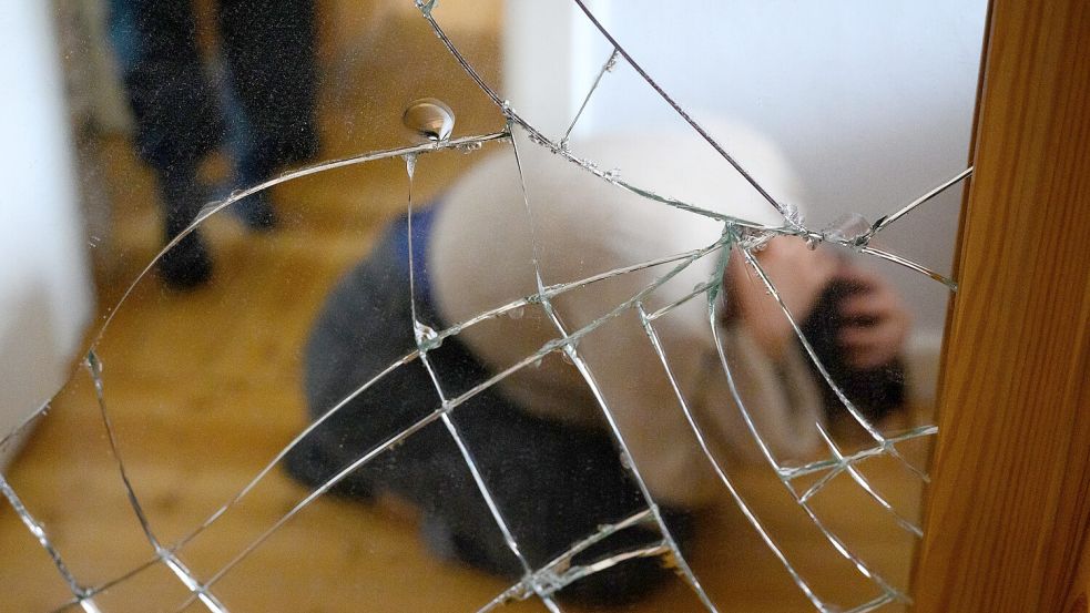 Heftige Streitigkeiten in einer Beziehung waren Thema vor dem Amtsgericht Aurich. Symbolfoto: Jonas Walzberg/dpa