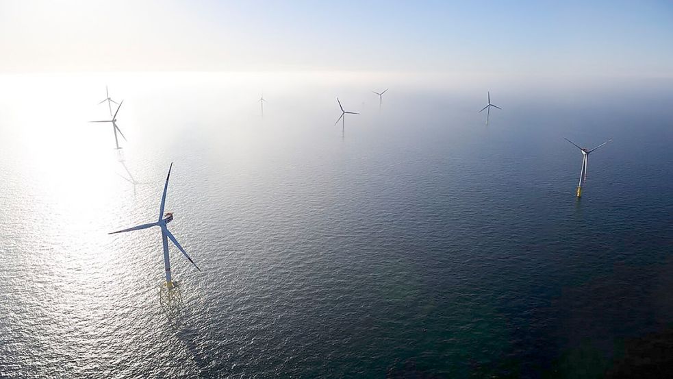 Der Windpark Alpha Ventus liegt in der Deutschen Bucht rund 45 Kilometer vor der Insel Borkum und wird von einem Konsortium aus EWE, RWE und Vattenfall (DOTI) betrieben. Foto: DOTI