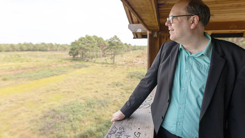 Das Landesbüro für Naturschutz hat offenbar einige seiner Mitarbeiter zu gut bezahlt, kritisiert der Landesrechnungshof. Umweltminister Christian Meyer (Grüne) steht deshalb in der Kritik. Foto: dpa/ Michael Matthey