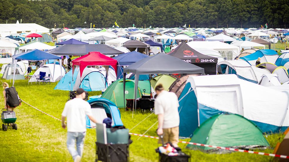 Für Frauen, die ihre Periode haben, ist es auf Festivals – wie dem Hurricane Festival – oftmals nicht besonders angenehm. Foto: Moritz Frankenberg/dpa