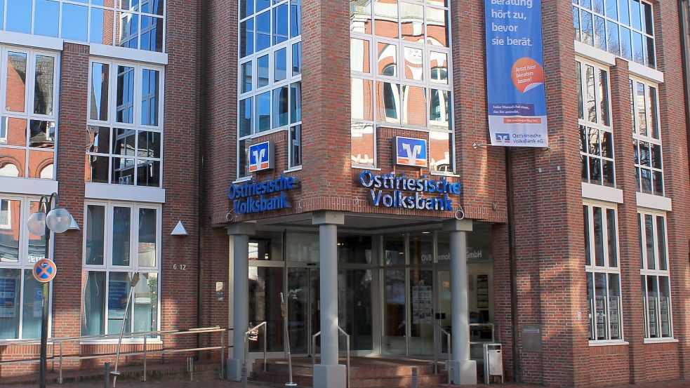 Die Ostfriesische Volksbank hat ihre Hauptniederlassung in Leer. Foto: Archiv/Carsten Walker
