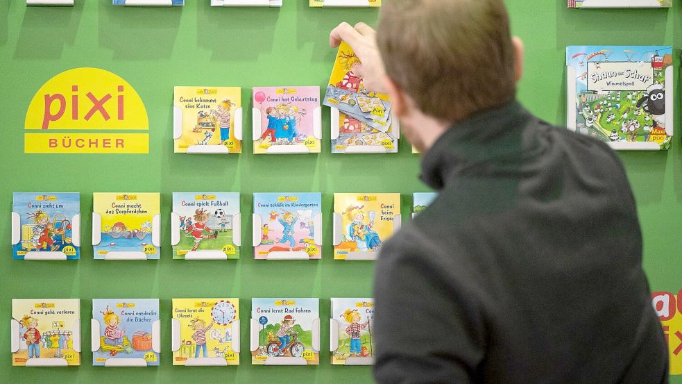 Wie geht der Hamburger Carlsen Verlag mit nachgemachten oder KI-generierten Conni-Memes um? (Archivbild) Foto: Sebastian Gollnow/dpa