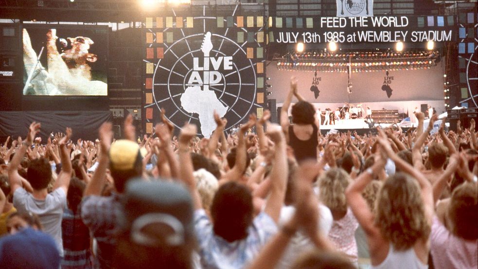Der mitreißende Auftritt von Queen bei „Live Aid“ ist legendär. (Archivbild) Foto: picture alliance / dpa