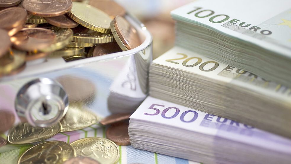 Mit Kleingeld halten sie sich sicher nicht auf: Rund um Delmenhorst gibt es einige Superreiche. Foto: imago images / photothek