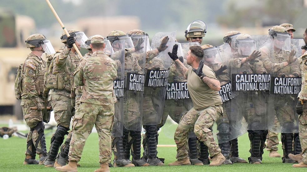 Das Pentagon plant, die Hälfte der Nationalgarde-Soldaten in Los Angeles abzuziehen. Foto: Jae C. Hong/AP/dpa