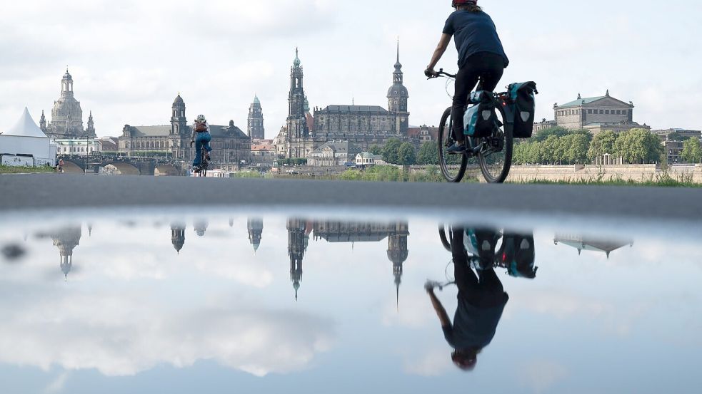 Auch in den kommenden Tagen wird es in Deutschland immer mal wieder nass. Foto: Sebastian Kahnert/dpa