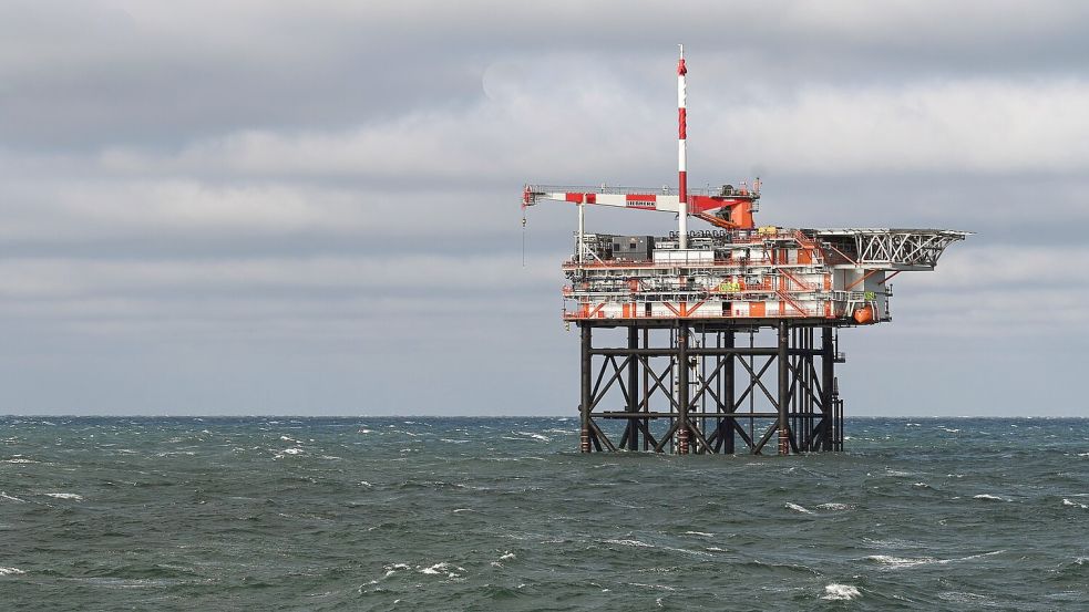 Blick auf die Bohrinsel des niederländischen Unternehmens One-Dyas in der Nordsee. Foto: Lars Penning/dpa