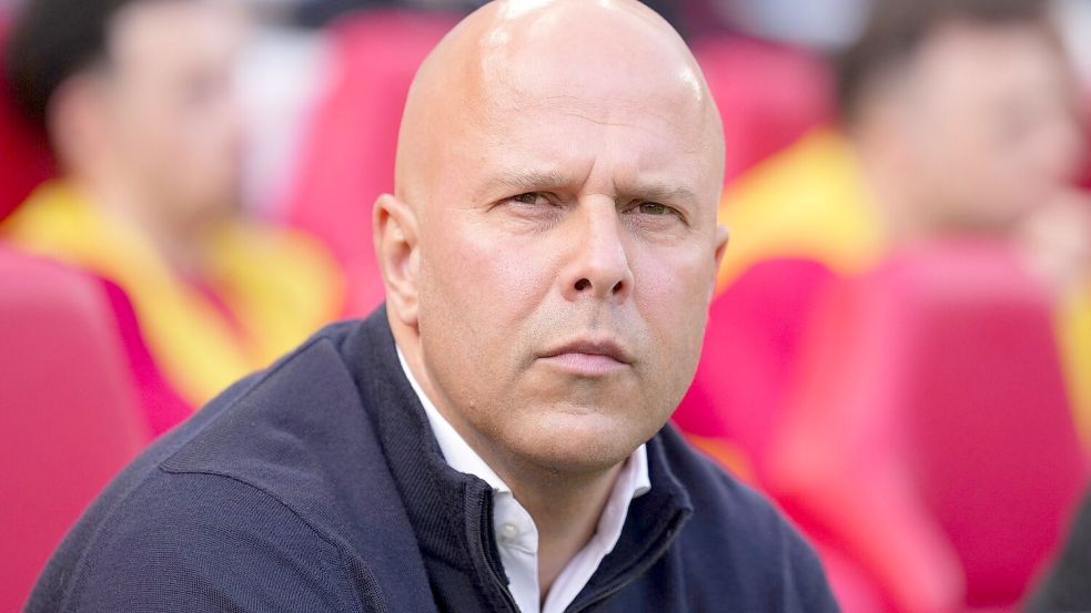 Liverpool-Coach Arne Slot war ausschlaggebend für die Wirtz‘-Entscheidung zum LFC. Foto: Jon Super/AP/dpa
