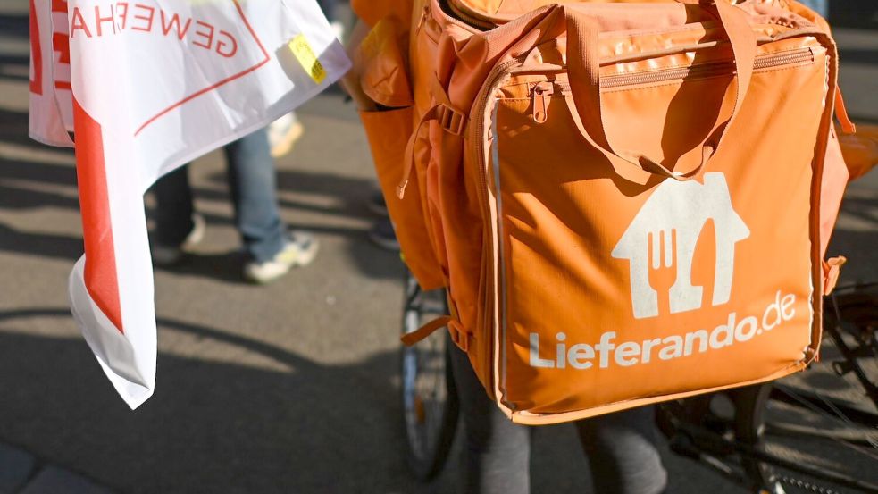 Die Gewerkschaft NGG kämpt seit Jahren für einen Tarifvertrag und einen Mindestlohn bei Lieferando.(Archivbild) Foto: Robert Michael/dpa