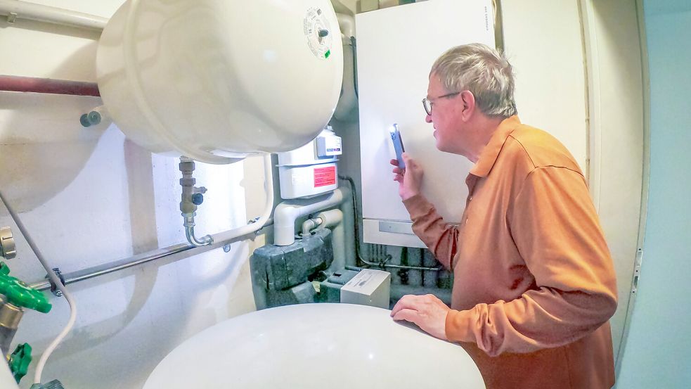 Die allermeisten Einfamilienhäuser werde noch mit Gas beheizt. Das soll sich ändern, um das Klima zu schützen. Aber wer soll den Umstieg auf Wärmepumpen oder das Sanieren alter Häuser bezahlen? Foto: IMAGO/Wolfgang Maria Weber