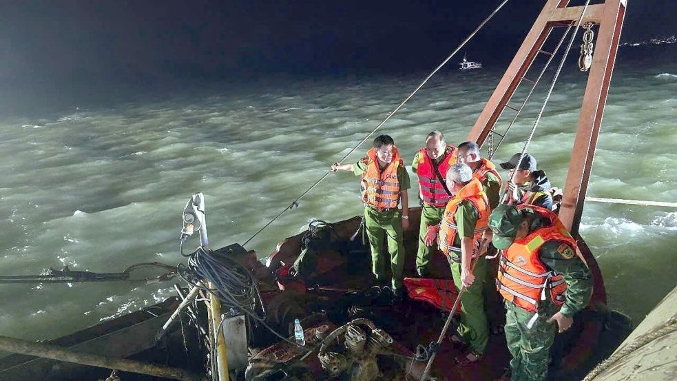 Die Zahl der Opfer stieg auf 38. Foto: VNA/Handout via Xinhua/dpa