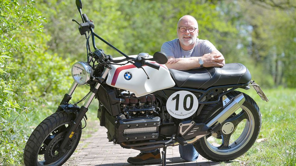 Heinrich Diers verlost nicht das erste Mal Motorräder. 2020 hatte er dieses Motorrad restauriert. Foto: Klaus Ortgies/Archiv