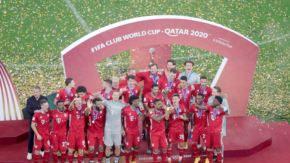 FC Bayern als Sieger der Klub-WM 2020: Die Münchner verlieren überraschend zwei internationale Titel. Foto: IMAGO/MIS International