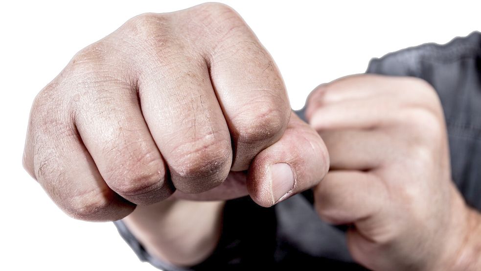 Um eine handfeste Auseinandersetzung ging es jetzt bei einem Prozess in Leer. Foto: Rainer Fuhrmann/stock.adobe.com