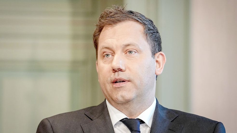 Will härter gegen Steuerbetrug vorgehen: Finanzminister Lars Klingbeil (SPD) Foto: Kay Nietfeld/dpa