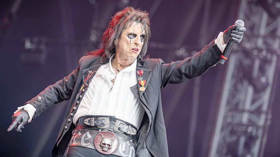 Rocker Alice Cooper ist schockiert über den Tod von Ozzy Osbourne. (Archivbild) Foto: Moritz Frankenberg/dpa
