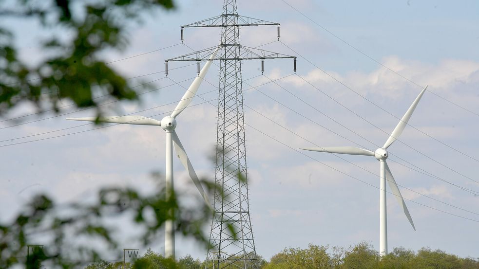 Der Windpark in Uplengen war bisher auf Eis gelegt. Jetzt kommt Bewegung in die Sache. Symbolfoto: Klaus Ortgies/Archiv
