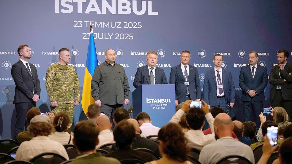 Unterdessen wurde in Istanbul ein neuer Gefangenenaustausch vereinbart. Foto: Emrah Gurel/AP/dpa