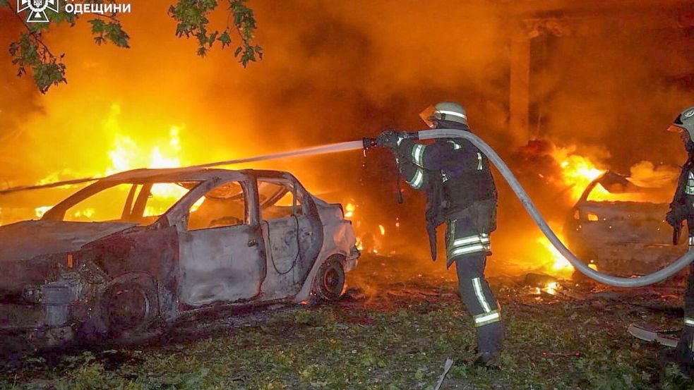 Odessa ist wegen seiner exponierten Lage häufig Ziel russischer Drohnen- und Raketenangriffe. (Archivbild) Foto: Uncredited/Ukrainian Emergency Service/AP/dpa