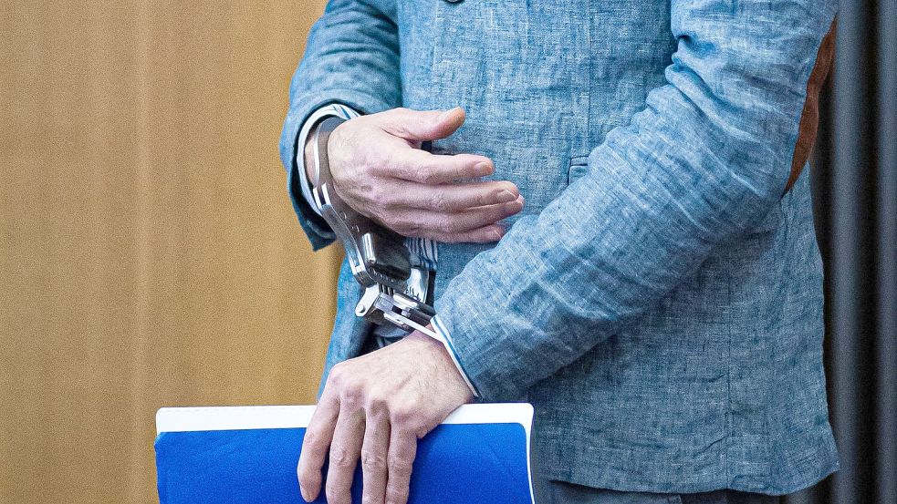 Der im Fall „Maddie“ Verdächtige sitzt im Gefängnis. Wegen einer skurrilen Zahlung ist aber unklar, wie lange noch. (Archivbild) Foto: Moritz Frankenberg/dpa Pool/dpa
