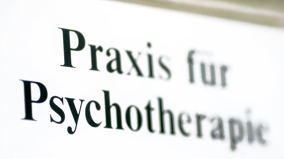 Der Weg zur Therapie ist oft lang. (Archivbild) Foto: Jens Wolf/zb/dpa
