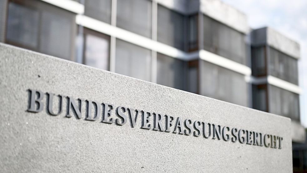 Noch ist unklar, wer am Ende das Bundesverfassungsgericht seinen neuen Arbeitsplatz nennen kann. (Archivbild) Foto: Uli Deck/dpa