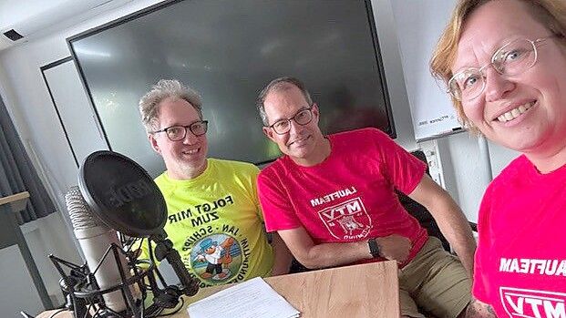Steffi Janßen (von links) und Henning Janssen waren bei Dirk zu Gast. Foto: Steffi Janßen