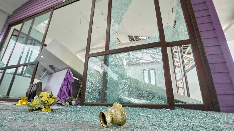 Unter anderem wurde in Thailand ein Krankenhaus getroffen. Foto: Sakchai Lalit/AP/dpa