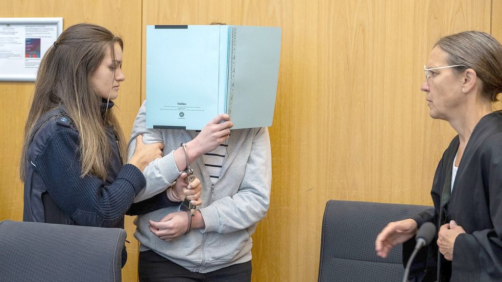 Die 26-Jährige wurde zu lebenslanger Haft verurteilt. (Archivbild) Foto: Stefan Puchner/dpa