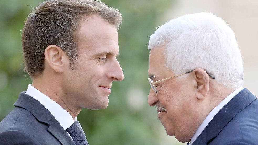 Der französische Präsident Emmanuel Macron will Palästina als Staat anerkennen und hat dazu einen Brief an den Palästinenserpräsidenten Mahmud Abbas veröffentlicht. Foto: Ludovic Marin/AFP/dpa