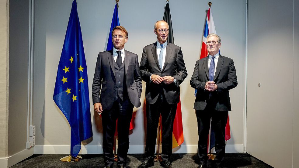 Forderung an Israel: Emmanuel Macron, Friedrich Merz und Keir Starmer. Foto: dpa/Kay Nietfeld