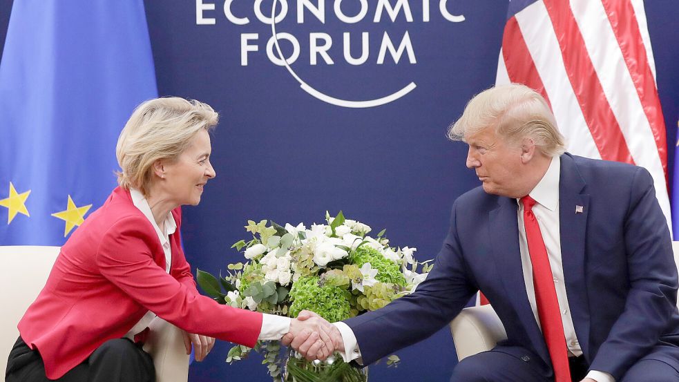 Deal or no deal? EU-kommissionschefin Ursula von der Leyen und US-Präsident Donald Trump. Foto: dpa/Evan Vucci/AP