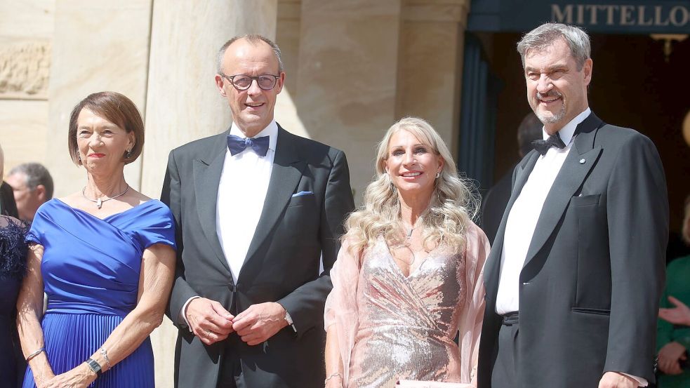 Merz und Söder hat die Oper gefallen. Foto: Karl-Josef Hildenbrand/dpa