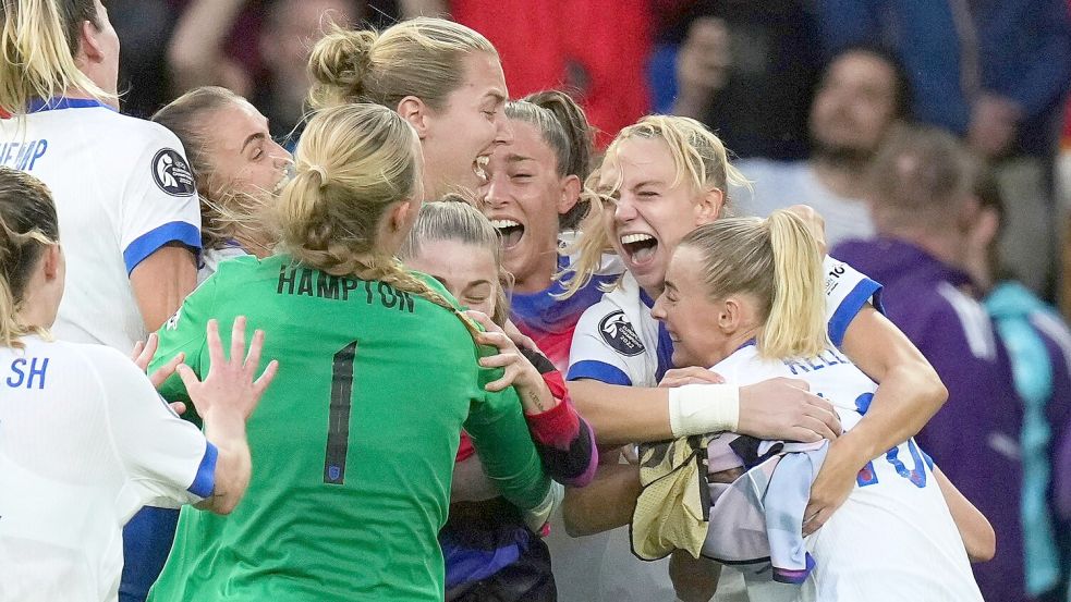 England feiert den EM-Titel. Foto: Alessandra Tarantino/AP/dpa