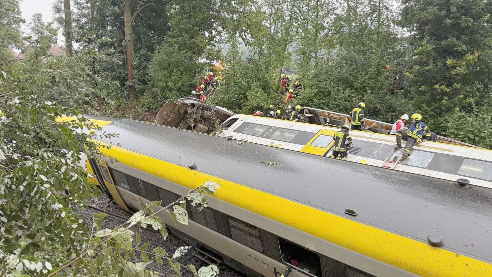 In Baden-Württemberg ist ein Personenzug entgleist. Foto: Thomas Warnack/dpa