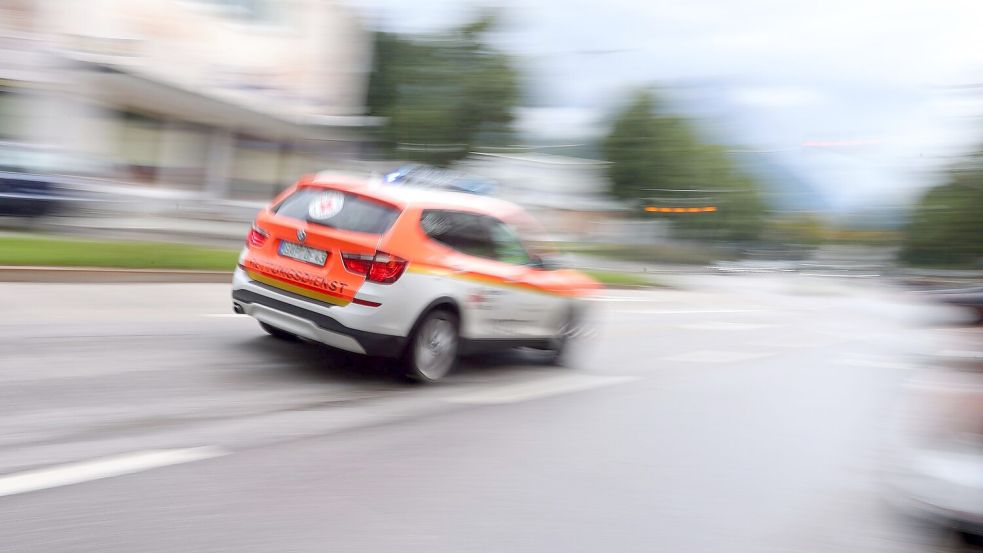 Ein Notarzt konnte nur noch den Tod des Neugeborenen feststellen. (Symbolbild) Foto: Karl-Josef Hildenbrand/dpa